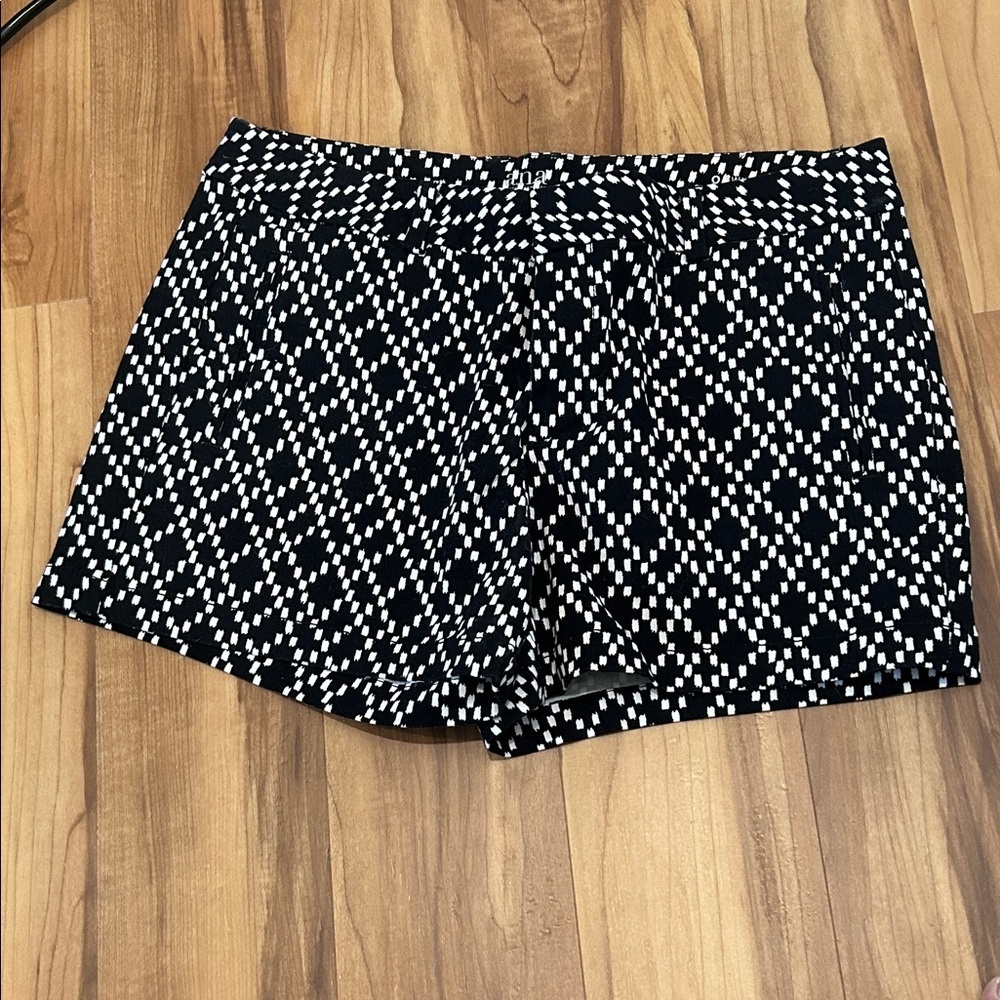 a.n.a Black and White Geometric Bike Shorts